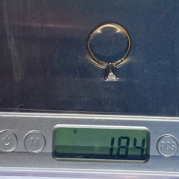 Gorgeous😍 14KT Solitaire Diamond engagement ring💍💎✨ - Picture 16 of 17
